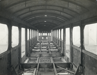 164613 Interieur van een in aanbouw zijnd koprijtuig van een electrisch treinstel mat. 1935 ( Hoek van Hollanders ), ...